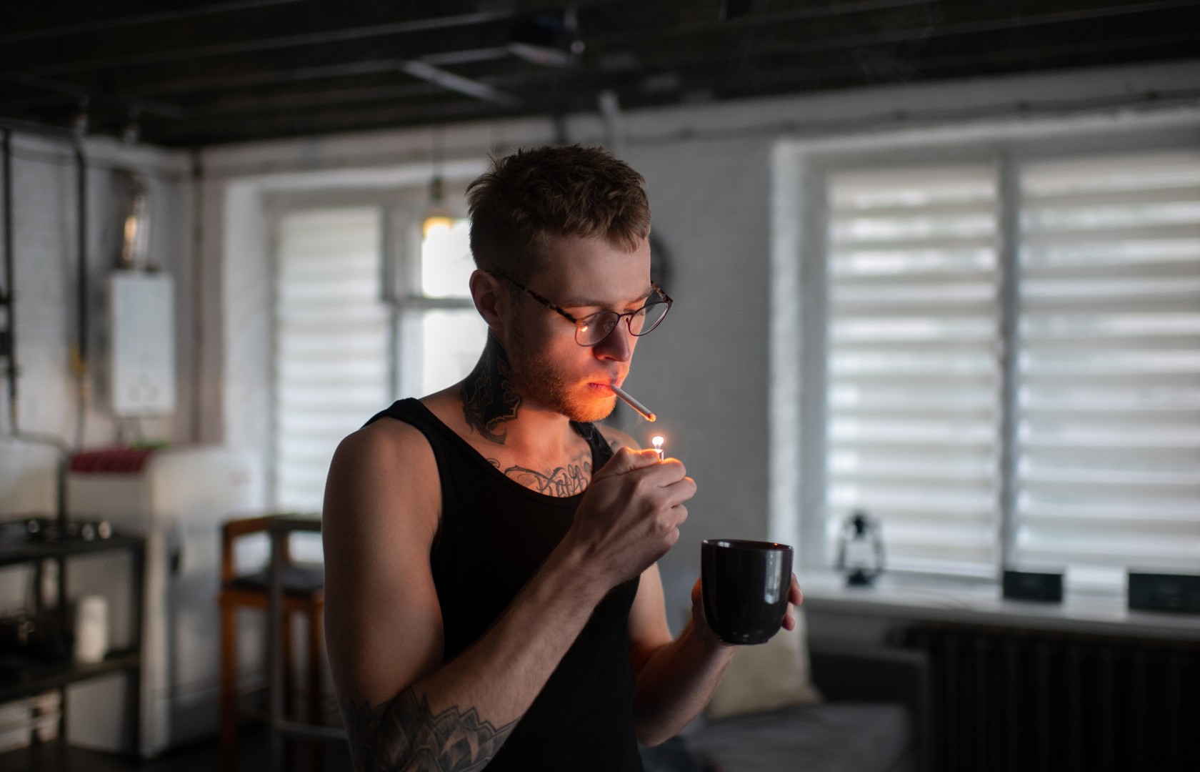 You are currently viewing “Wake and Bake” – Pros & Cons of Smoking Weed in the Morning